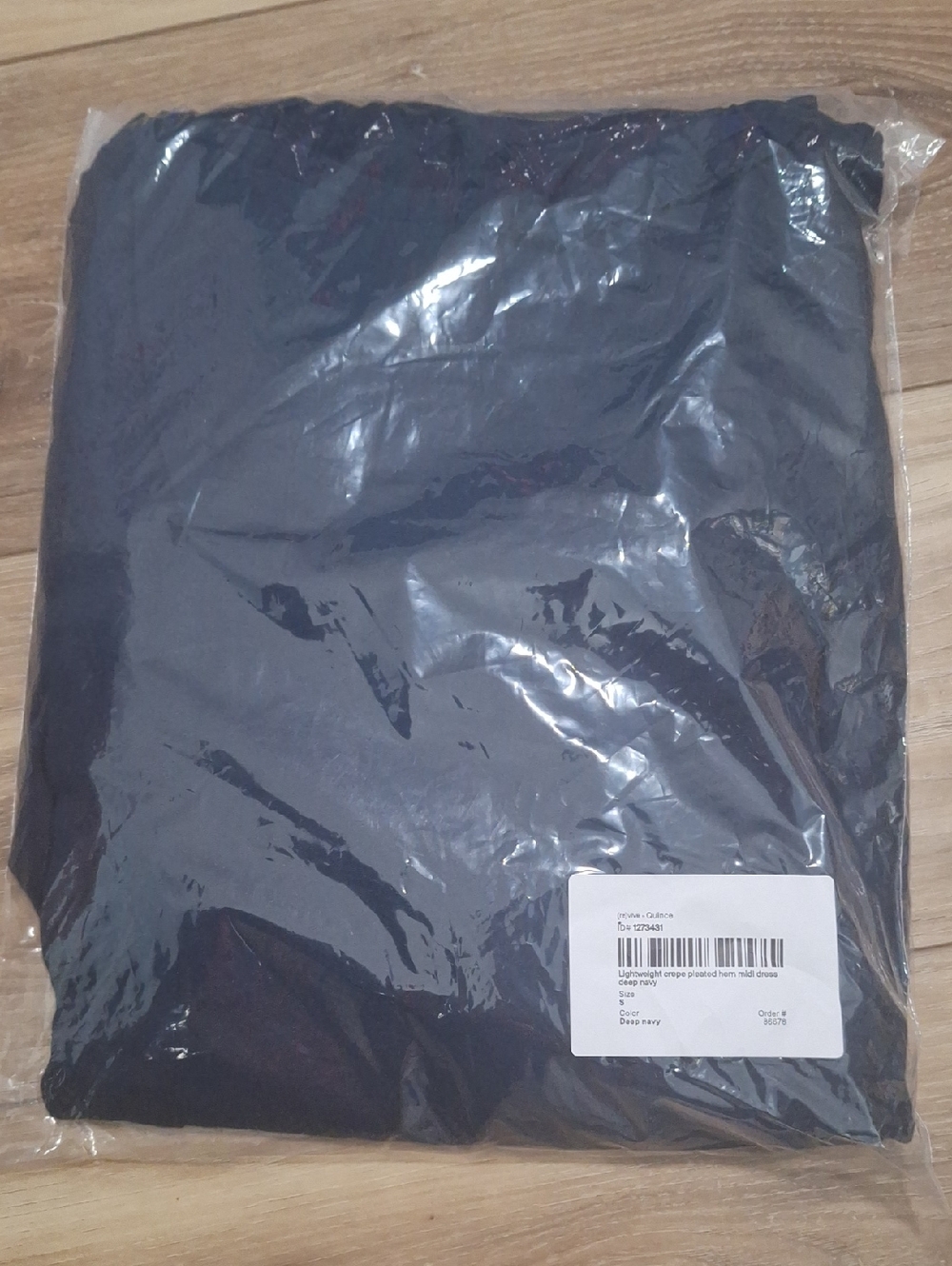 Quince Lightweight Crepe Pleated Hem Midi Dress Navy S NWT - Picture 2 of 3